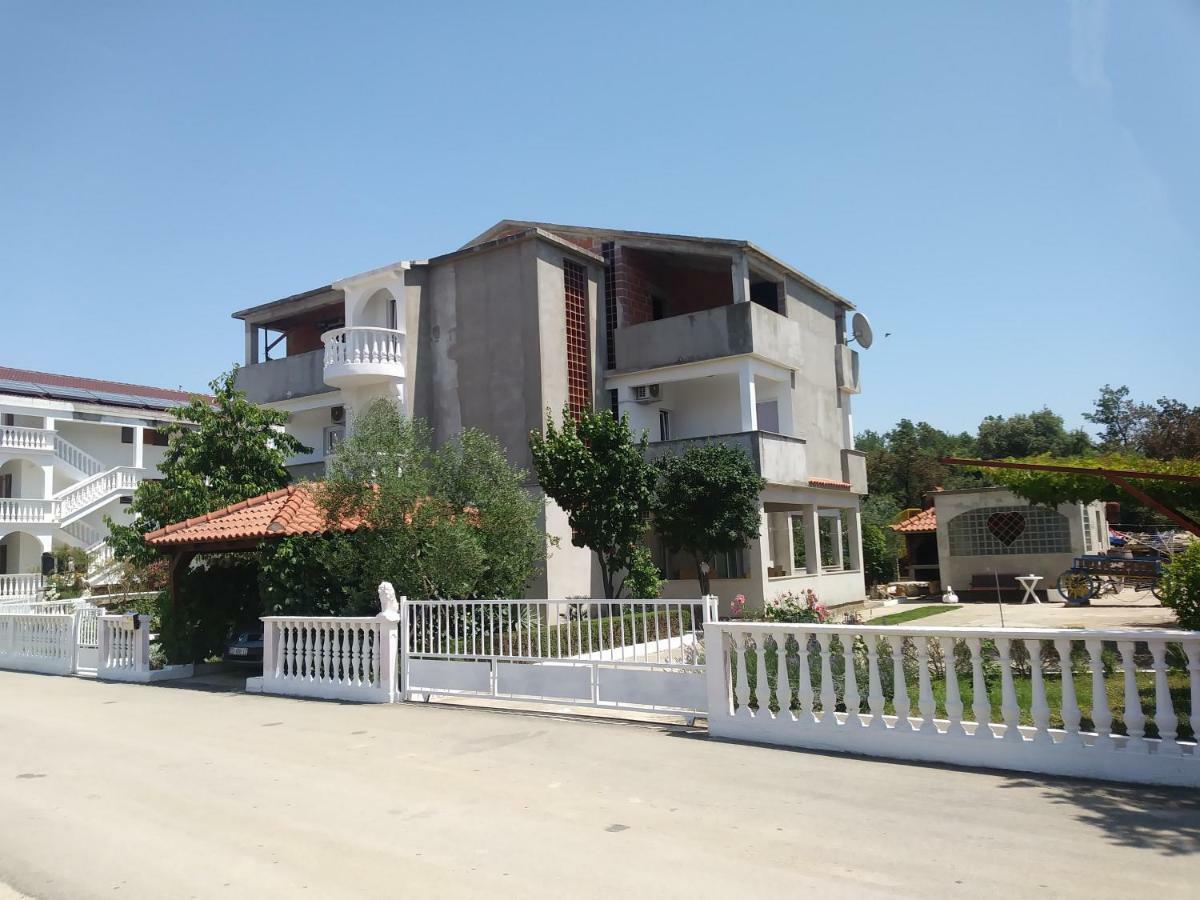 Villa Daja ビオグラード・ナ・モル エクステリア 写真